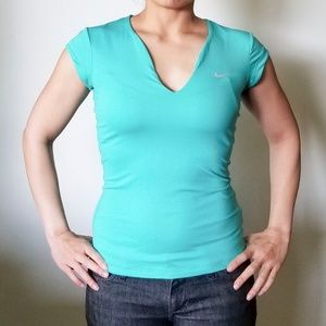 Turquoise Nike Women's Size Small T-shirt